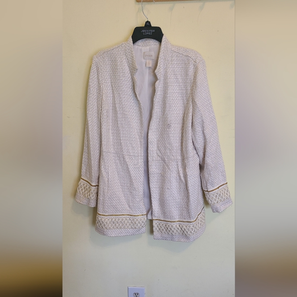Elegant chicco Cream Blazer with Gold Accents